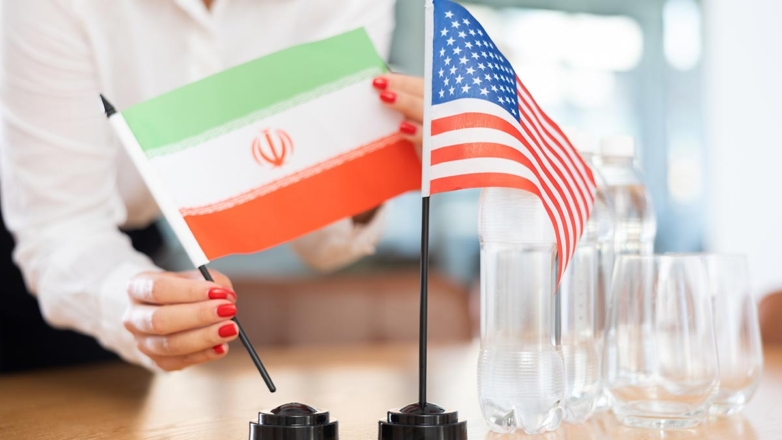 Хаменеи высказался о переговорах с США в Омане